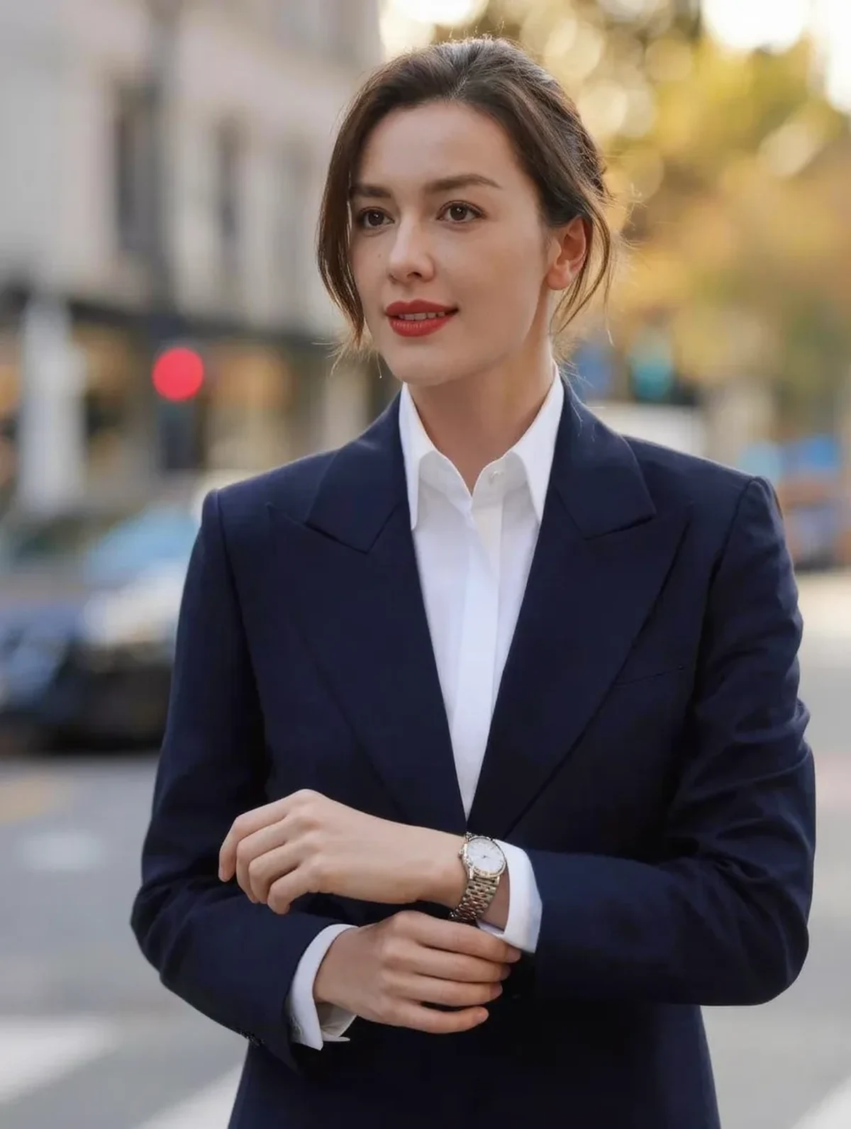 How Much Shirt Cuff Should Show Under a Blazer?