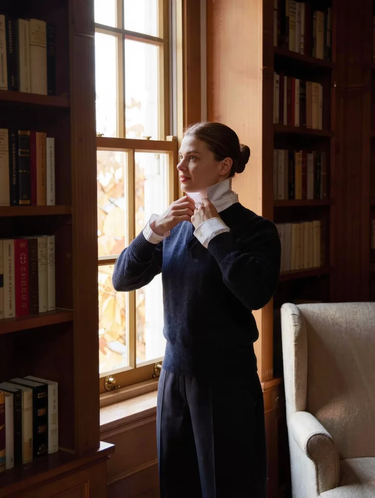 Why Your Shirt Collar Collapses Under a Crew Neck Sweater